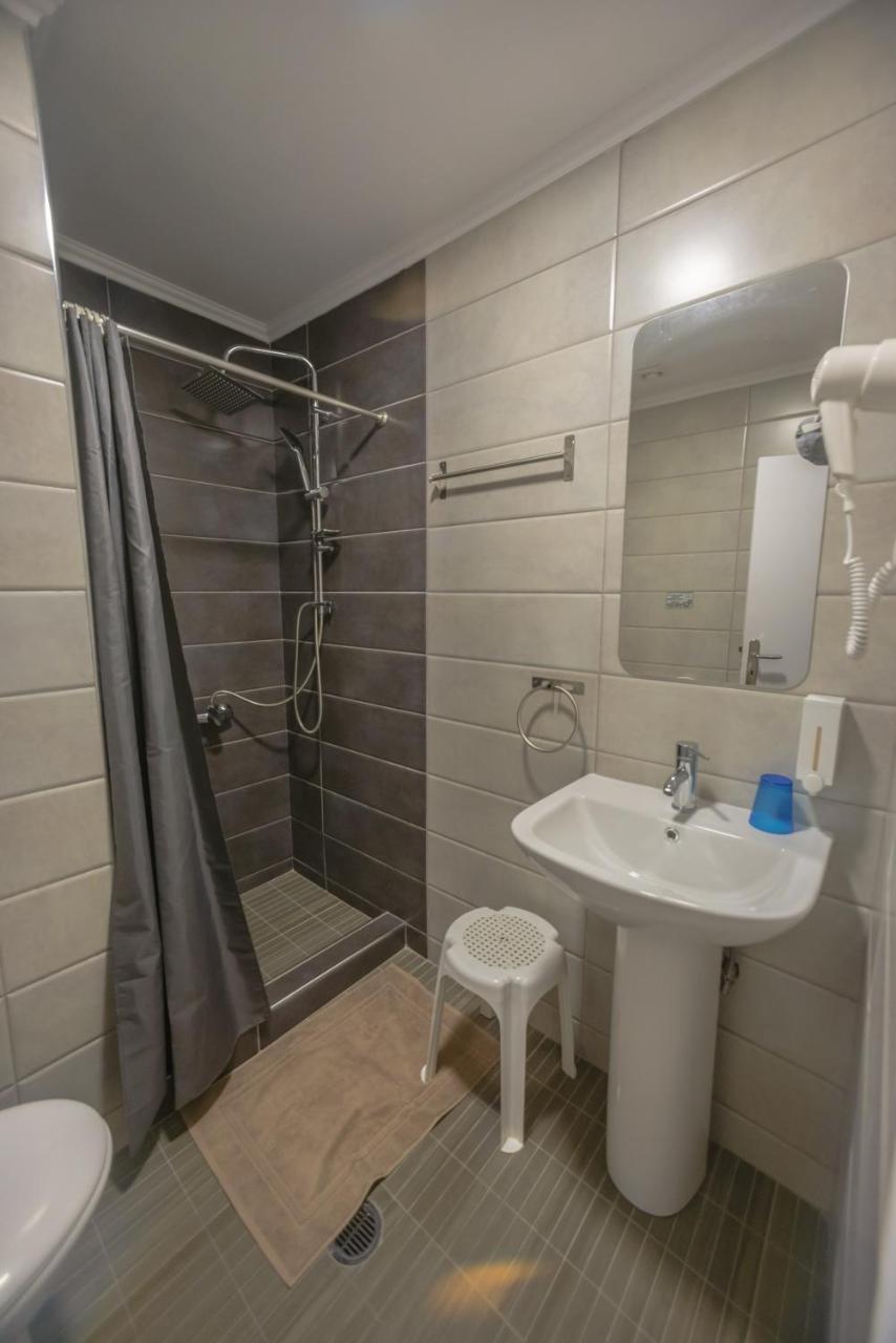 Hotel Akti Лутраки Екстериор снимка