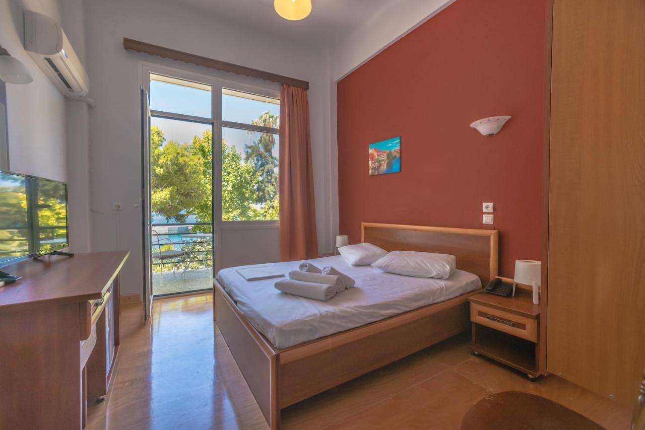 Hotel Akti Лутраки Екстериор снимка